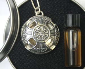 Aromatherapy Jewelry - Scent Chamber Celtic Cross, alloy